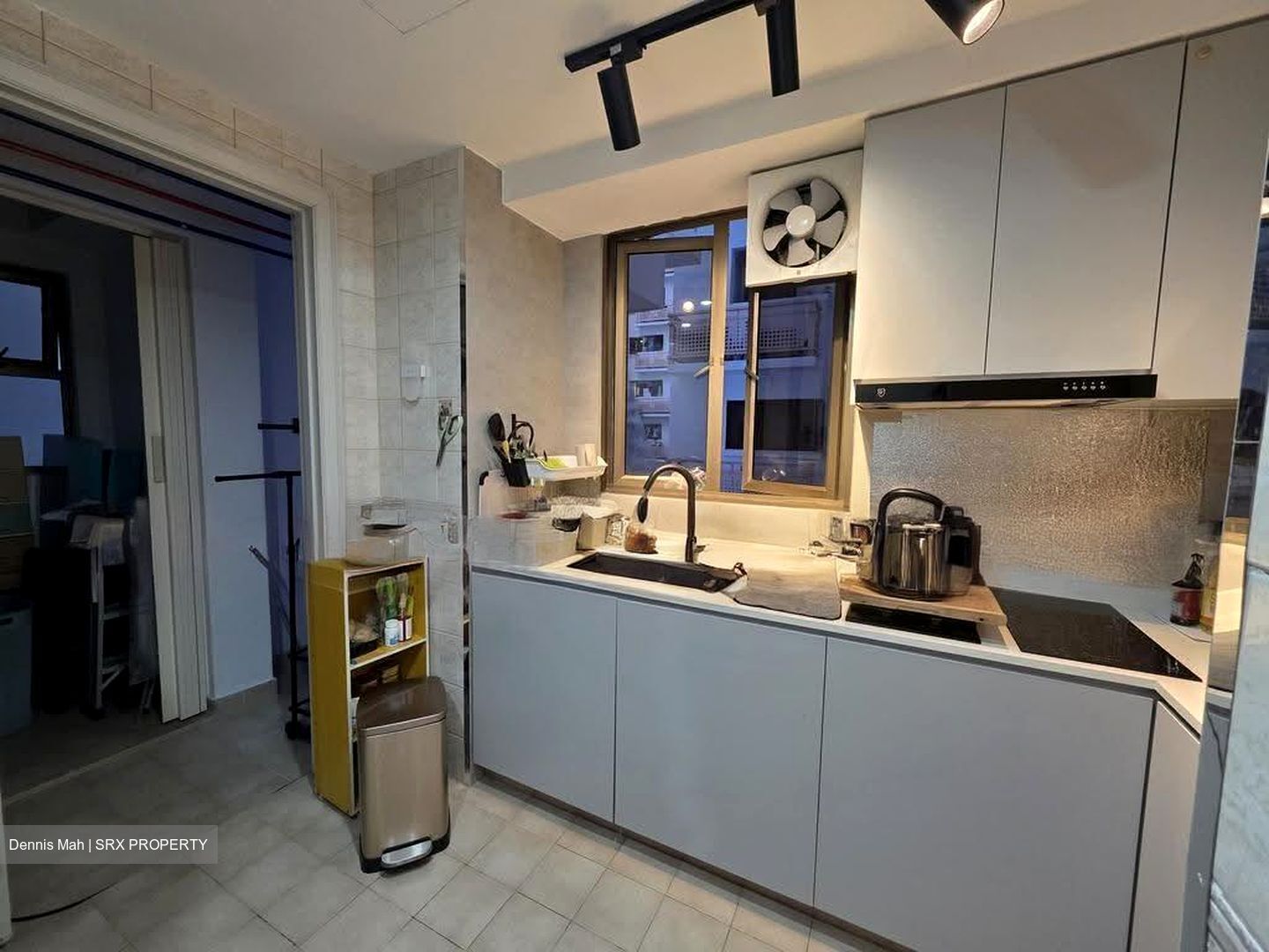 Parkview Apartments (D23), Apartment #619414841